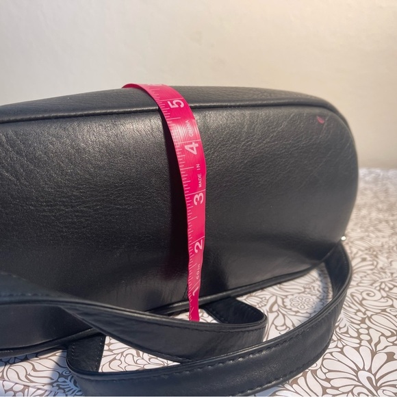 ili New York Adjustable Strap Leather Backpack - Picture 13 of 14